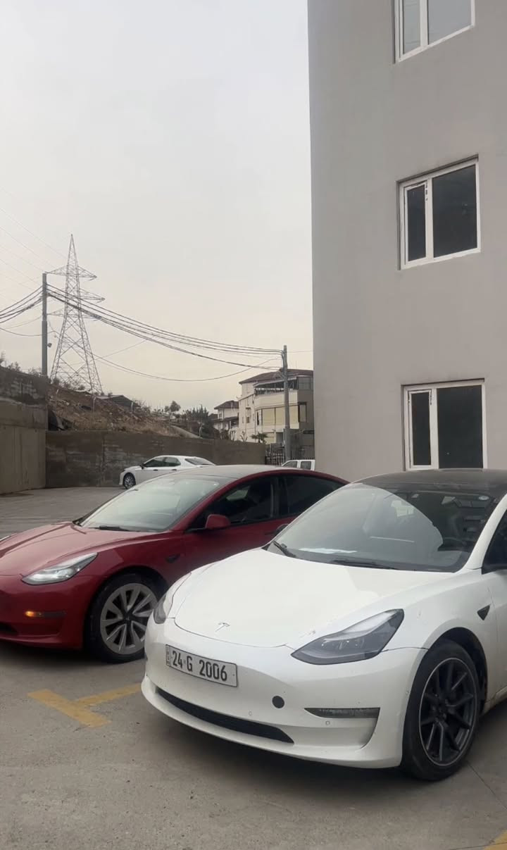 تيسلا موديل ٣ ٢٠٢٢  ماشي ٦٥ الف السياره كلين تايتل و بل عراق بيها بابين تبديل شركة بدرن دواخل بدون ارباكات بدون مشاكل السيارة كلها شرط *ملاحظه الرقم مو ويا السياره مكان دهوك السعر ١٥٨ ورقة ومجال بسيط


**إذا كنت صاحب هذا الإعلان وتريد حذفه لأي سبب، رجاءا أرسل رسالة إلى الدعم الفني**