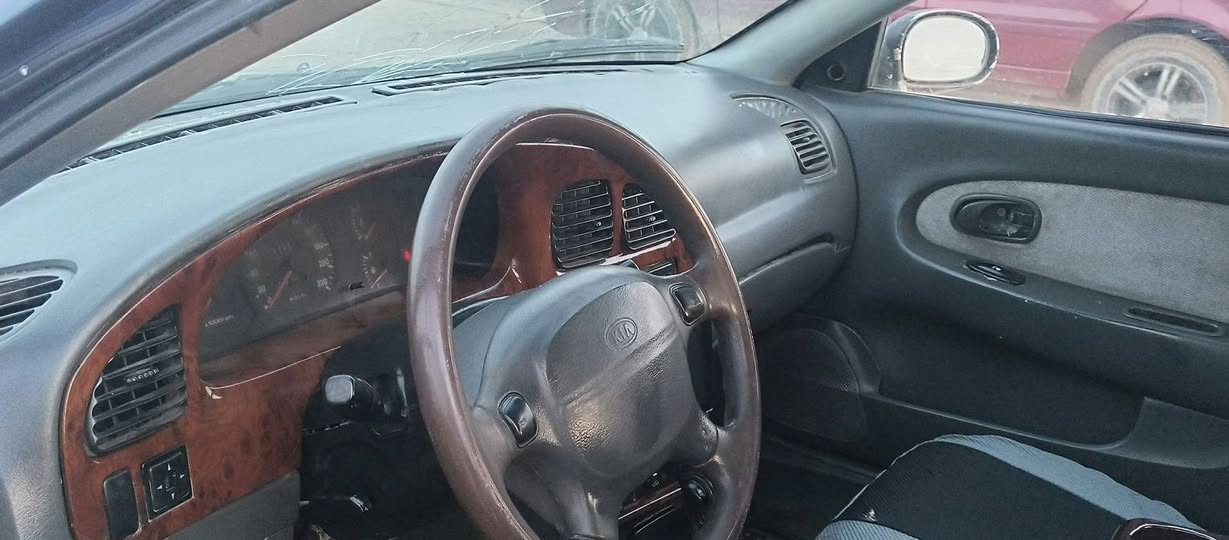 من رخصه الادمن الحترم
كيا سيفيا 2000 مشروع وطني  كير محرك مكفولات تبريد شغال حداديه جديده سياره مصبوغه عام   بدون ظربه لجماليه
العنوان/ ديالى الخالص/ لبيع ولمراوس
سعر 38
***********
