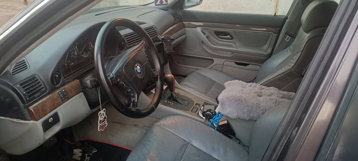 بيع او مراوس حسب قناعه 
***********
