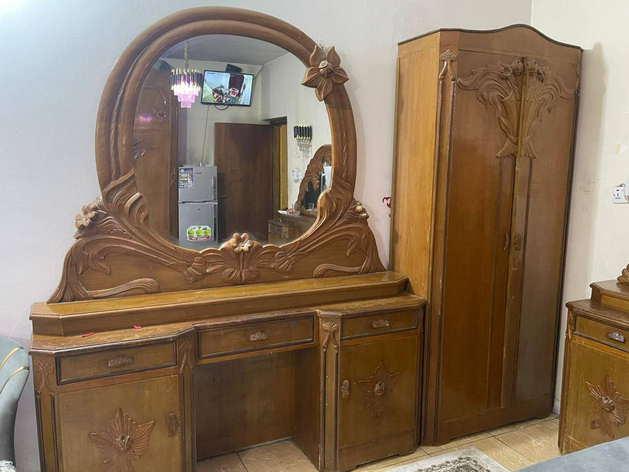 غرفه البيع السعر 1500 رقم ***********
