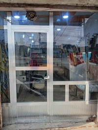 جام خانه المنوم نضيفه طول 257 عرض 230    السعر  ٢٥٠ بيها مجال  ٠٧٧٥٢٢٩...