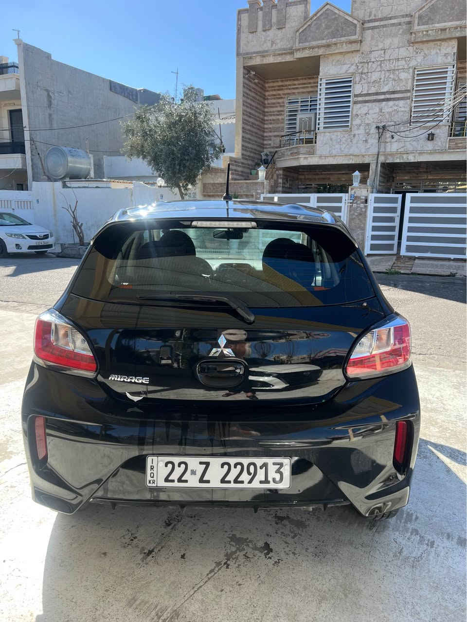 Mirage 2024
فول مواصفات 
لايت زينون
دبل كيج
تبريد لمس
رادار امامي 
رادار خط شارع 
شاشة كبيرة
ماشيء فقط ٥ الف ميل 🤗
٣ قطعة و شوي صبغ صفحة سايق
بدون دواخل بجم خلف كبس 👍
ارباك واحد بردة مرجع بلادي 
ستيرن و دشبول بلادي شريكة✅
مرقم اربيل 
سيارة باسمي تحويل نفس اليوم 
سيارة جاهز بدون مصرف بدون خلل
رقم شاصي 
ML32AUHJ0RH003749 
سعر سيارة 

93$ ورقة بيها مجال للشراي 🌷
مكان سيارة 
اربيل/هفالان قريب عن ماجدي مول
*********** واتس
*********** أربيل, العراق
