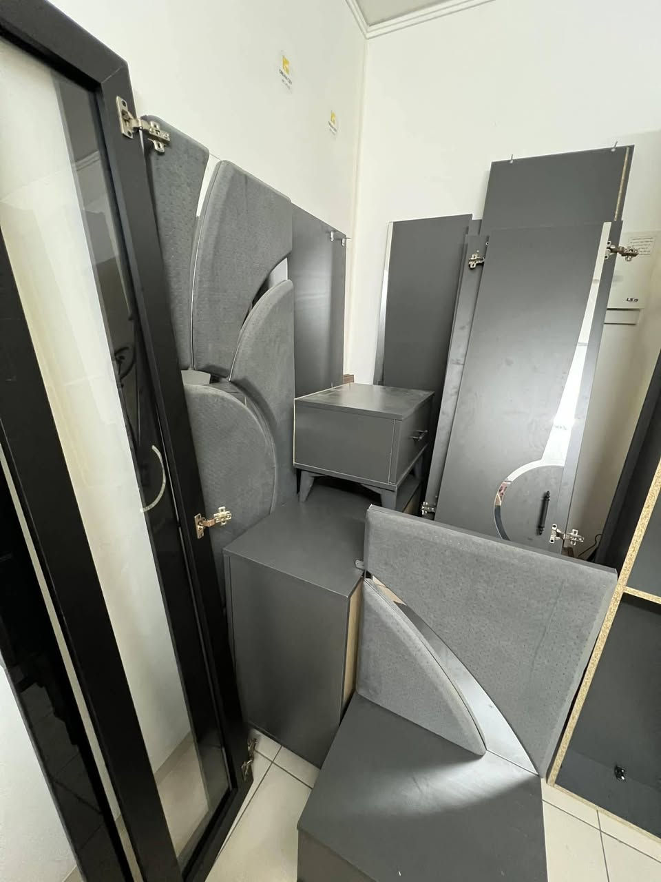 غرفة مستعمل شهر واحد ماخذها ب٧٠٠ عرضيها ب٥٠٠ مع دوشك بسماية


**إذا كنت صاحب هذا الإعلان وتريد حذفه لأي سبب، رجاءا أرسل رسالة إلى الدعم الفني**