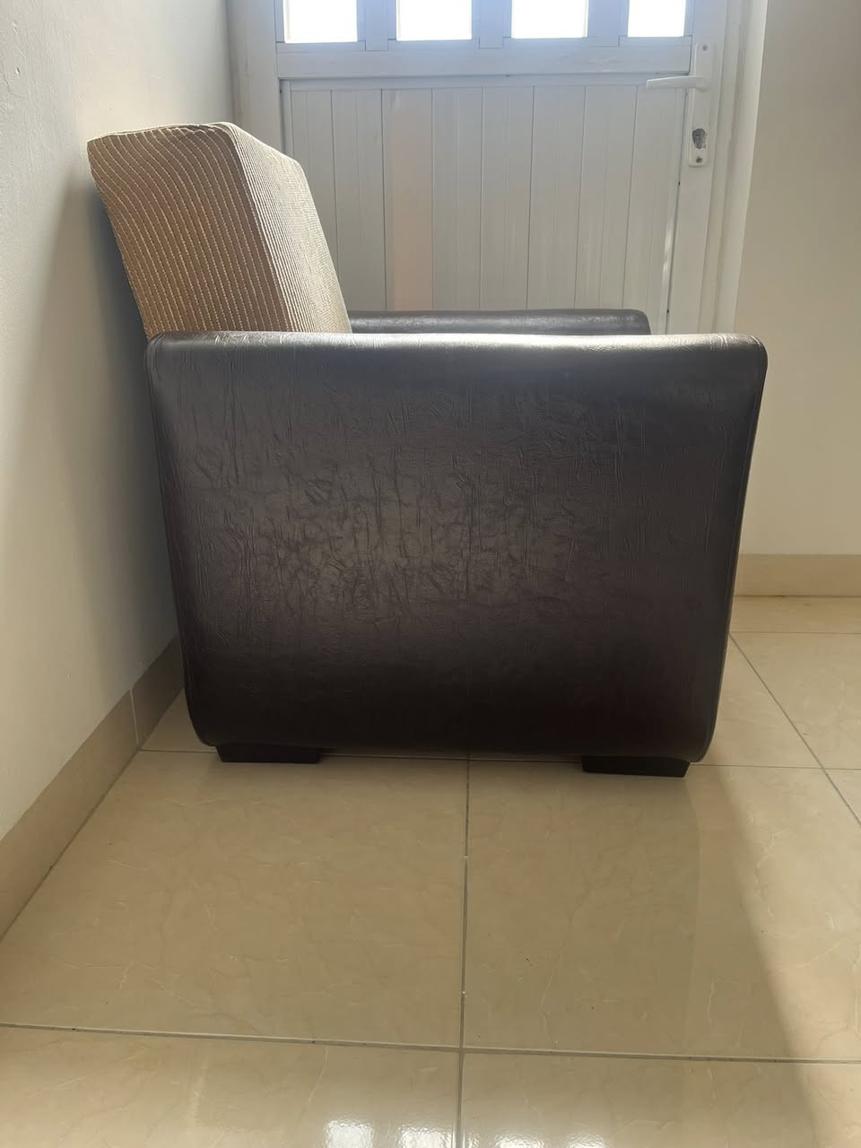 سلام عليكم كرسي قنفة تركي نظيف جدا قطعة واحدة فقط …سعر ٦٠ الف نهاية  عنوان اربيل


**إذا كنت صاحب هذا الإعلان وتريد حذفه لأي سبب، رجاءا أرسل رسالة إلى الدعم الفني**