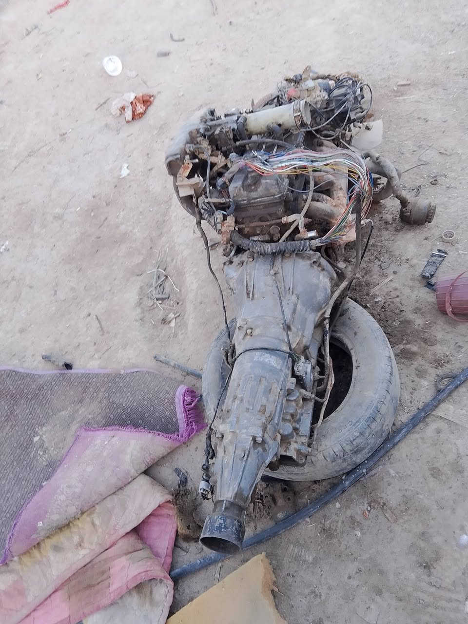 سلام عليكم للبيع مكينه وكير ونجي كامله هي وضفيرتها وتفرعاتها  كير جديد بي ضمان)  سعر 350 وبيه مجال)  رقم  ***********
