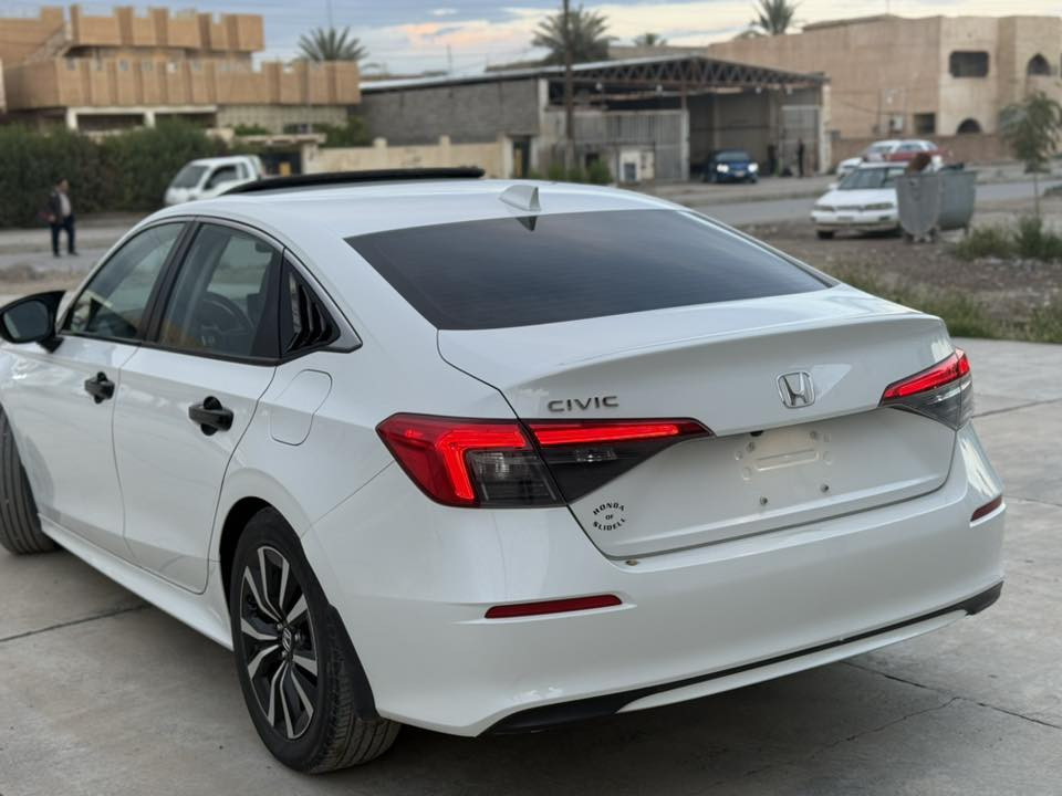 السلام عليكم / هوندا سفك /2023 / فول مواصفات تورنك / مواصفاتها فتحه سقف بصمه ويل كب كشنات تدفئه شاشه تحكمات رادار امامي / بدون رقم تترقم جميع المحافظات / حادثها جاملغ بنيد بدون شواصي / وسونار مرفق بلمنشور / كير مكينه كفاله / السعر 125$ورقه بيها مجال / ***********
