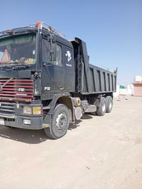 شاحنة • للبيع