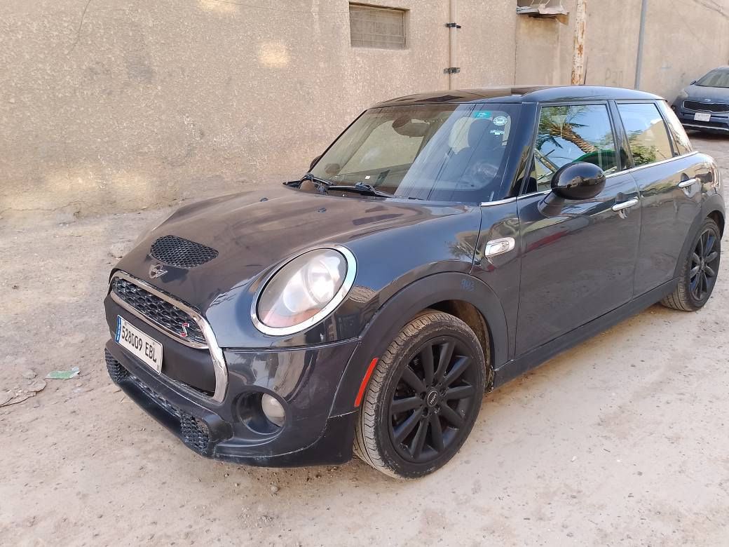 سلام عليكم بيع او مراوس 
ميني كوبر S موديل 2016
محرك 4 سلندر حجم 2000 توربو لون اسمنتي مميز وارد امريكي حادثها فقط بنيد رقمها اربيل دولي تريد تحويل او وكالة جاهز . السيارة فول الفول بنوراما . 
مكانها بغداد حي الجهاد 
سعرها 107 و بيها مجال للشراي و ترهم مراوس ايضا
***********
*********** بغداد, العراق
