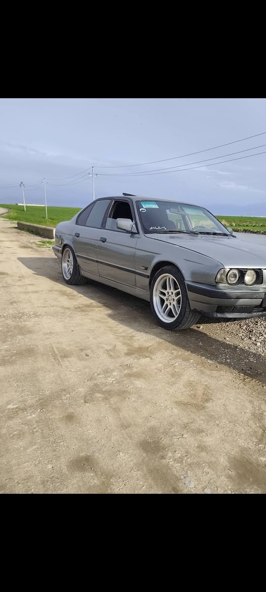 Bmw بو فروشتن 

موديل 93
525 كه بسي 
توماتيك 
جوار جام كاره با 
ده عمي نيه 
كامل كاره باي ئيشه كات يه ك كلوبي نوقساني نيه 
تاقمي ويلي m له زيره 
 گير و مه كينه ي به شه رت 
زور زوريش به قوه ته ماشه لاي ليبيت
علوجه. به شه رتي مالي كه س نه بي و باره ي كه سي تيا نه بي 
سعري ٢٥ كه لا و كه مي معامه له 
له سليمانيم ***********
