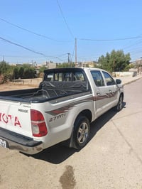 سلام وعليكم بيكم للبيع موديل ٢٠١٤ سياره جديده بيه بارد شبر فقط محرك ما...