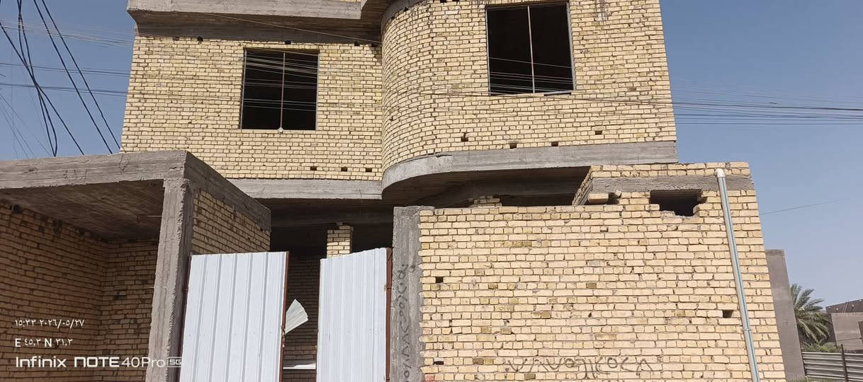 السلام عليكم دار هيكل لبيع
المساحه ٢٠٠  متر واجه ١٠م ونزال ٢٠م زراعي  سند ٢٥  تحويل مباشر 
العنوان زراعي حي الحسين 
الاستفسار الاتصال ***********
