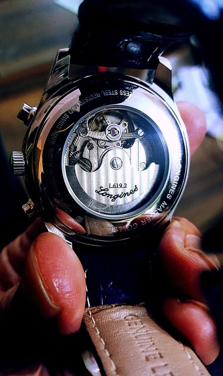 السلام عليكم ساعة  مميزة ابهذا  الجمال لونجين اتوماتيك  جديدة تعقيدات كلة شغالة حتي تقويم السنة بية استفسار خاص متوفر توصيل


**إذا كنت صاحب هذا الإعلان وتريد حذفه لأي سبب، رجاءا أرسل رسالة إلى الدعم الفني**