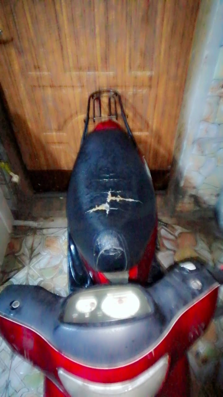 سلام عليكم دراجه تسعه زروف للبيع 180 
سلام عليكم دراجه تسعه زروف للبيع كلشي ما ناقصه دراجه بس باتري ما بيه المكينة ناعمة مابيه صوت السعر 180 وبيه مجال مكاني البصره زبير ***********
