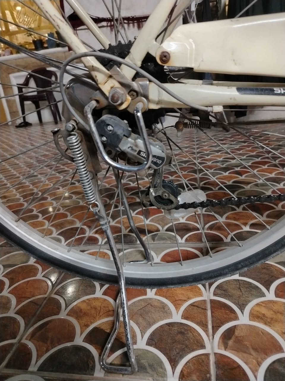 بايسكل ياباني الأصلي حجم 27 الكبير نظيف جدا كامل المواصفات السعر 150 بغداد الحبيبية *********** يوجد واتس اب بغداد, العراق
