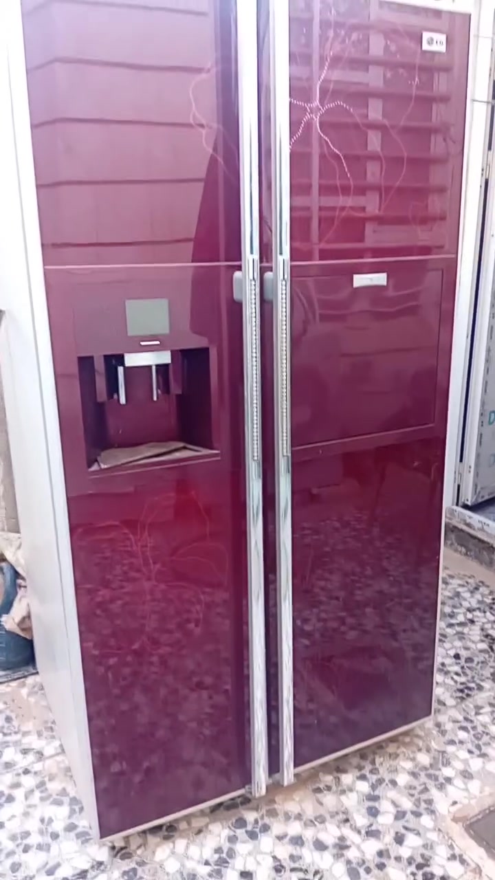 السلام عليكم 
ثلاجة للبيع نوع LG ناقصها بس غاز شغالة سعرها 400 الف مكانها طوريج 
***********
