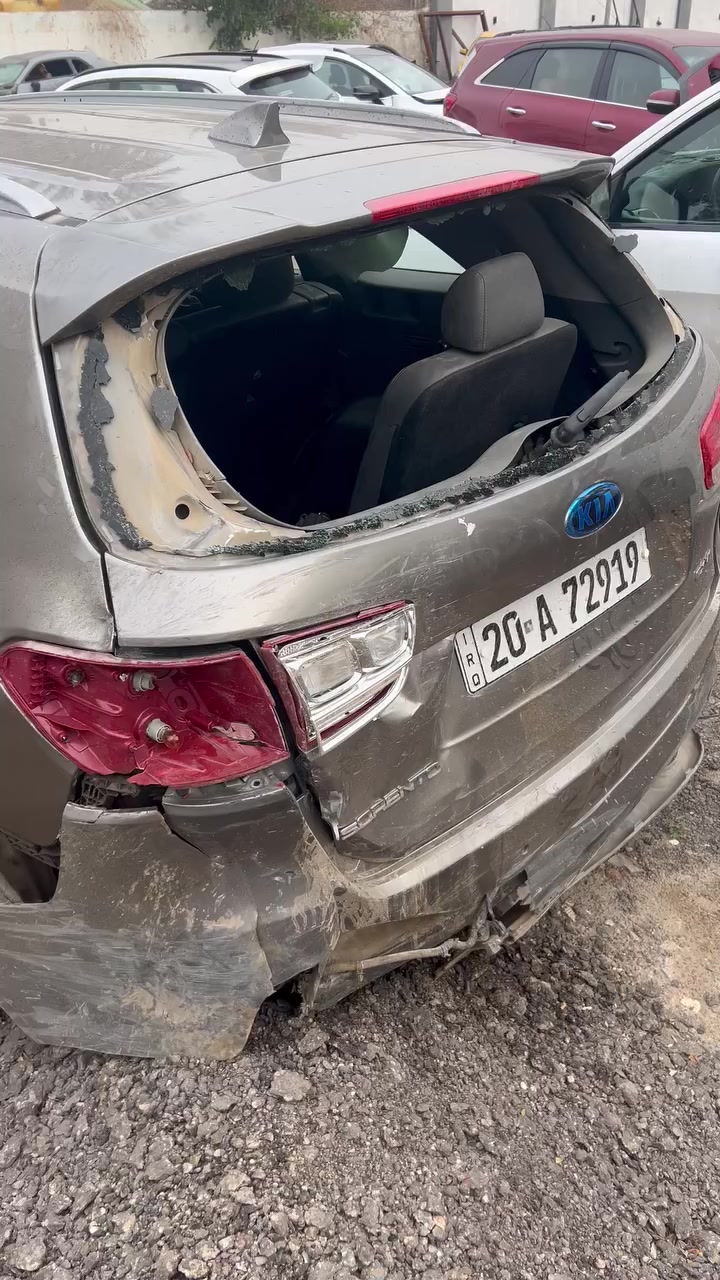 السلام عليكم سورنتو 2016  6سلندر
فول مواصفات اصوليه تحويل ثاني يوم عندي بيها وكاله عامه 

سياره فول مواصفات فور ويل تدفئه كشنات رادارات بالمري مري شفط فول للاخير سعر 110 وبيها مجال تواصل ‭

‭0778 336 0696‬
