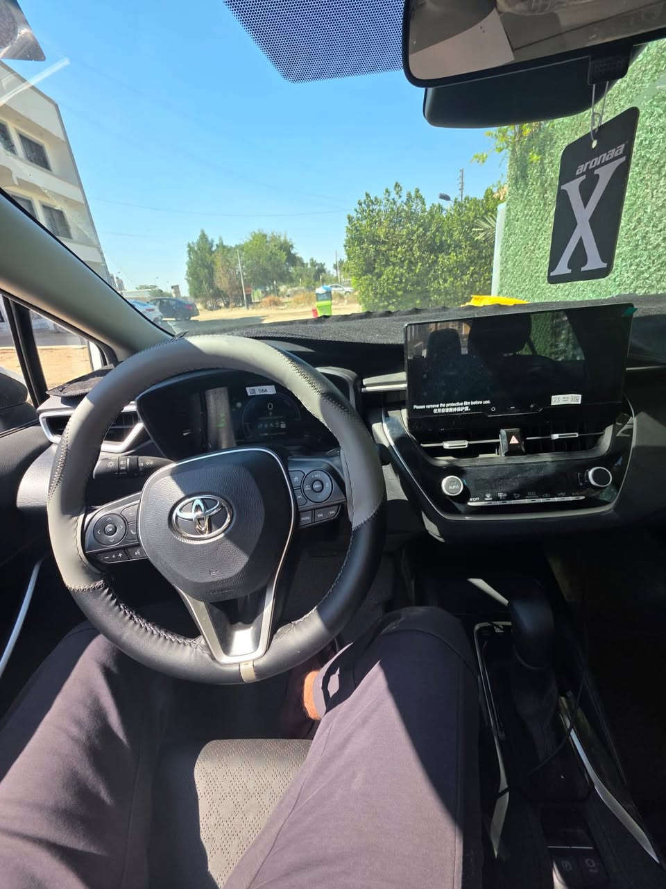 سلام عليكم كورلا موديل 24 شكل الخليجي سياره بعدها زيرو ماشيه 10 الف بعدها بريحه لوكاله 
سياره فول مواصفات معروفه مواصفات لكورلا 
سياره ارضياتها مدوشمه 
السبير ما نازل 
كلش نضيفه سعر 158 وبيها مجال قليل 
للستفسار ***********
