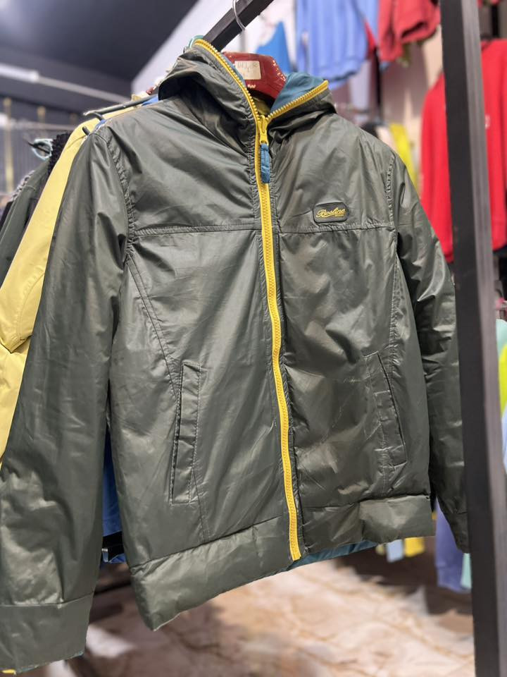 قمصلة وجهين سعر ٨ الف توصيل كل العراق ب ٥ الف
يلبس وزن ٦٠-٦٥
للحجز ***********
