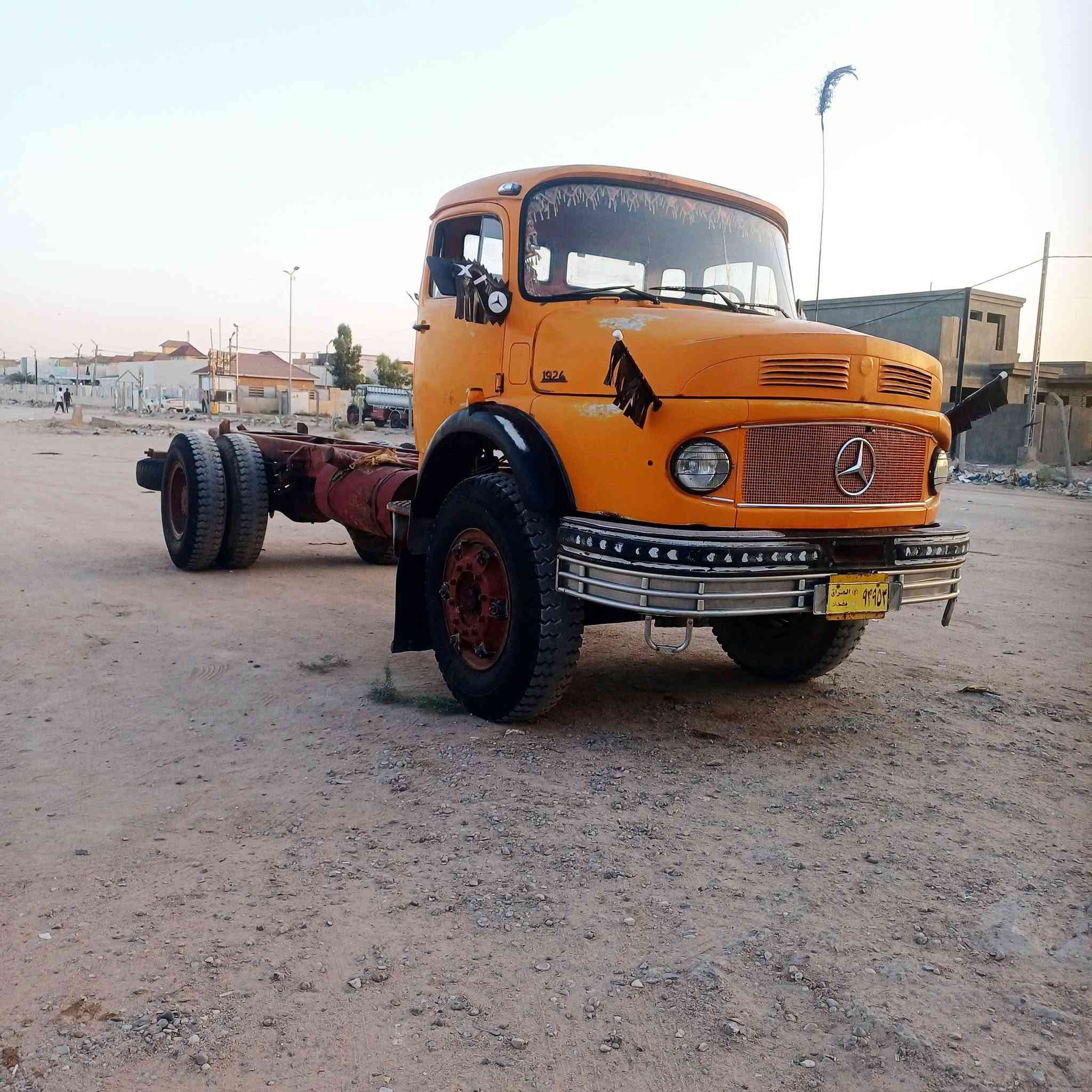 سلام عليكم قجمه للبيع موديل80 مكفوله كفاله عامه رقم بغداد تحويل مباشر ***********
