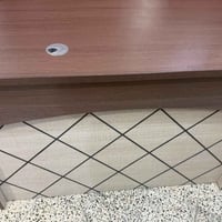 عندي ميز مكتبي تركي الخشاب مالته ثقيل للبيع استعمال شهر نظيف شخطة ما ب...