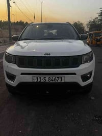 🚗 للبيع — جيب كومبارس 2020 (4 سلندر) فرصة ما تتعوض! رقم إنكليزي جديد •...