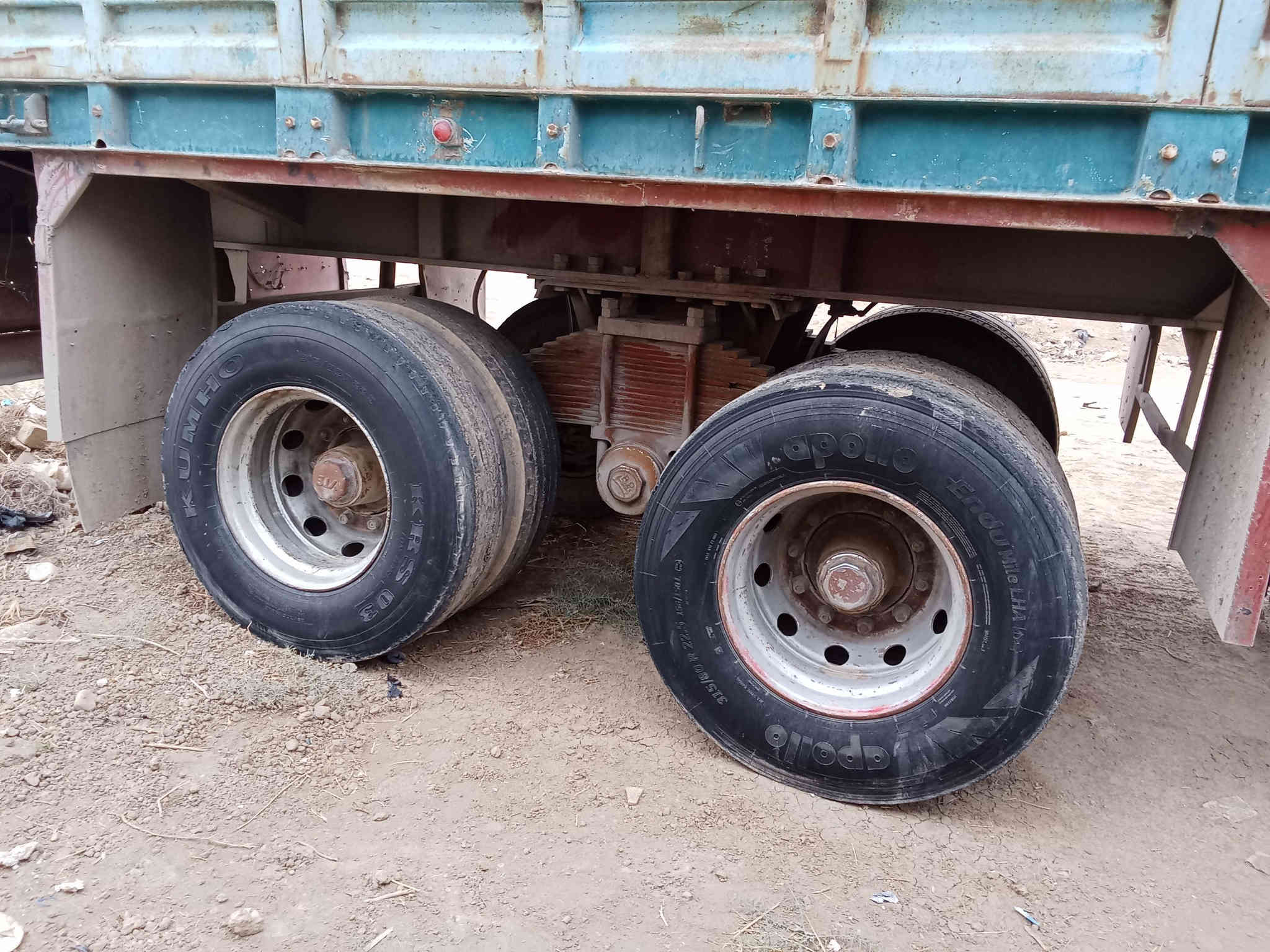 عربانه للبيع  *********** ***********,/ االسعر 65
