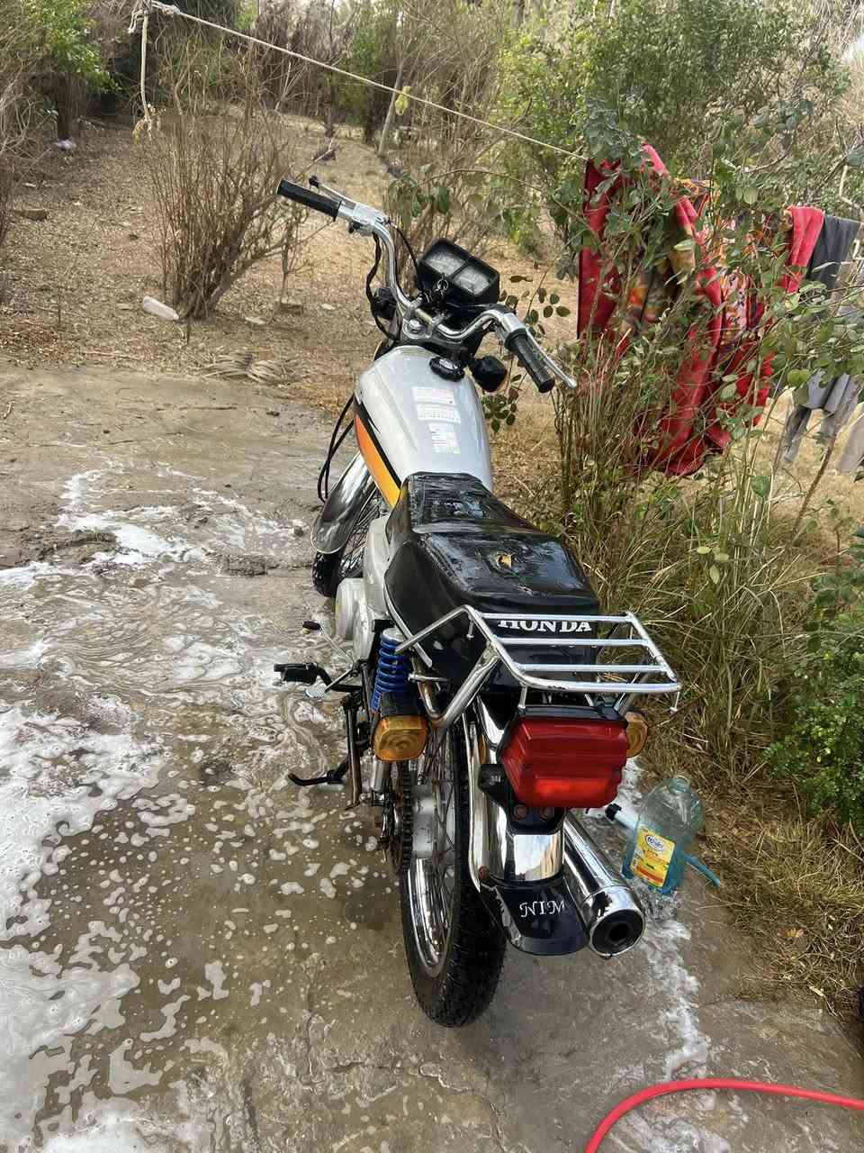 سلام عليكم دراجه اربعه كير نامه متياز محرك ٢٠٢٢مجفته من درجه الاوله كلشي بل محرك مفول بيه نهضه فول معدل فول دراجه أورق كلجات جدد دراجه معروضه (٥٠٠) وبيه مجال لل شراي مكاني دوانيه دغاره الي يريده متواجد


**إذا كنت صاحب هذا الإعلان وتريد حذفه لأي سبب، رجاءا أرسل رسالة إلى الدعم الفني**