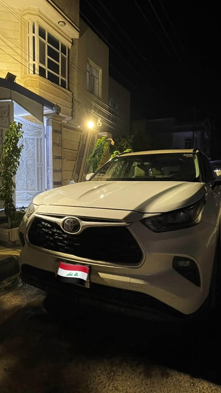 🚘 للبيع Toyota Highlander XLE AWD 2020 🚘

للبيع هايلاندر 2020 فئة XLE كلين تايتل بحالة ممتازة جداً، سيارة عائلية فخمة ومريحة، استخدام شخصي ونظافة عالية . 

🔹 الموديل: 2020

🔹 الفئة: XLE

🔹 العداد: 96,000 مايل

🔹 المحرك: V6 سعة 3.5 لتر

🔹 القوة: 295 حصان

🔹 ناقل الحركة: أوتوماتيك 8 سرعات

🔹 نظام الدفع: AWD (دبل مستمر)

المواصفات والتجهيزات:

✅ فتحة سقف كهربائية

✅ مقاعد جلد 

✅ مقاعد أمامية مدفأة

✅ مقعد السائق كهربائي 10 وضعيات مع ذاكرة حفظ

✅ مقعد الراكب الأمامي كهربائي

✅ ثلاثة صفوف مقاعد

✅ شاشة معلومات وترفيه 8 إنج

✅ Apple CarPlay

✅ Android Auto

✅ منافذ USB متعددة

✅ شاحن لاسلكي للأجهزة 

✅ نظام دخول ذكي Smart Key

✅ تشغيل السيارة بالبصمة

✅ تشغيل عن بعد

✅ باب خلفي كهربائي

✅ مكيف أوتوماتيك ثلاثي المناطق

✅ كاميرا خلفية

✅ حساسات مساعدة للركن

✅ جنوط ألمنيوم أصلية 18 إنج

✅ أضوية LED أمامية وخلفية

✅ مثبت سرعة راداري Radar Cruise Control

✅ نظام المحافظة على المسار Lane Keep Assist

✅ نظام التنبيه عند مغادرة المسار Lane Departure Alert

✅ نظام التحذير من الاصطدام الأمامي

✅ نظام الكبح التلقائي للطوارئ

✅ مراقبة النقطة العمياء Blind Spot Monitor

✅ تنبيه حركة المرور الخلفية Rear Cross Traffic Alert

✅ نظام الإضاءة العالية الأوتوماتيكي

✅ 8 وسائد هوائية

✅ فرامل إلكترونية مع Auto Hold

✅ أنظمة ثبات وأمان متكاملة

السيارة بحالة ممتازة جداً، المحرك الگير والشاصي بحالة ممتازة، وجاهزة للفحص بأي مكان.

📞 للاستفسار التواصل على الخاص أو الاتصال.

***********
