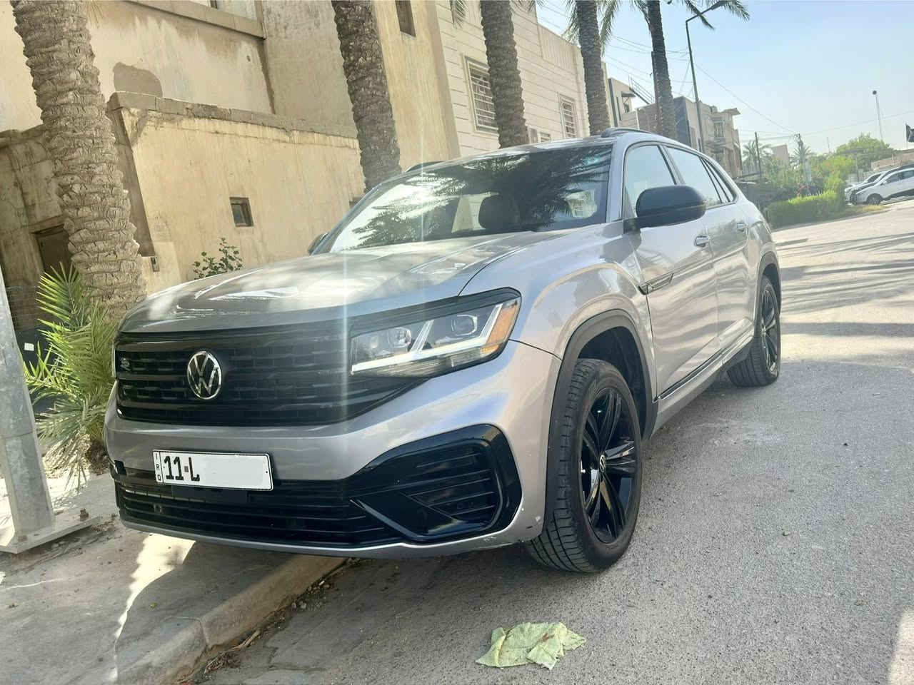 السلام عليكم 
اطلس ٢٠٢٣ 
SEL R-Line 
٦ سلندر
ماشية ٣٦ الف كيلو فقط 
فول مواصفات 
حادث جاملغ و ربع الباب صبغ بدون اي تبديل 
السيارة ليبل واحد بدون شواصي بدون دواخل 
ايرباك بردة و ستيرن و راجعات 
رقم بغداد باسمي 
السعر ٢٩٠ ورقة 
***********
