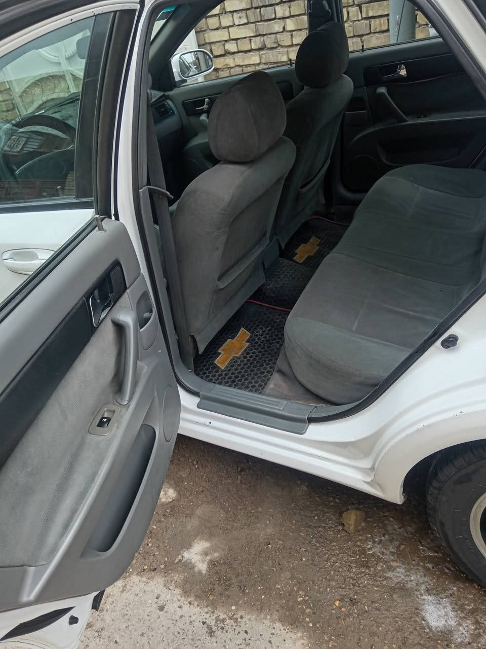 اوبترا ٢٠١٢ قطعتين بدون دواخل والباقي واضح بل صور الباقي سونار موحود سعرها. ٧٠ عنواني شهداء لبياع وبيه مجال ***********
