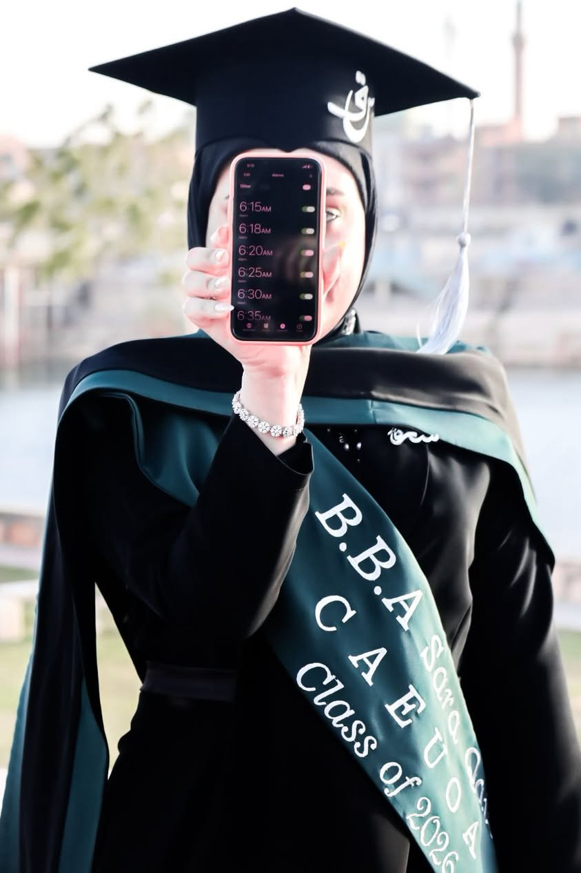 � لحظات التخرج ما تتكرر…
وفرحة الإنجاز تستاهل تنحفظ بأجمل صورة.

من جلسات التخرج بعدسة لوكس ستوديو 📸
نخلي ذكرى تخرجكم تبقى أجمل ذكرى.

الحجز مفتوح لجلسات التخرج
📩 للحجز والمعلومات راسلونا خاص هـ / ***********
