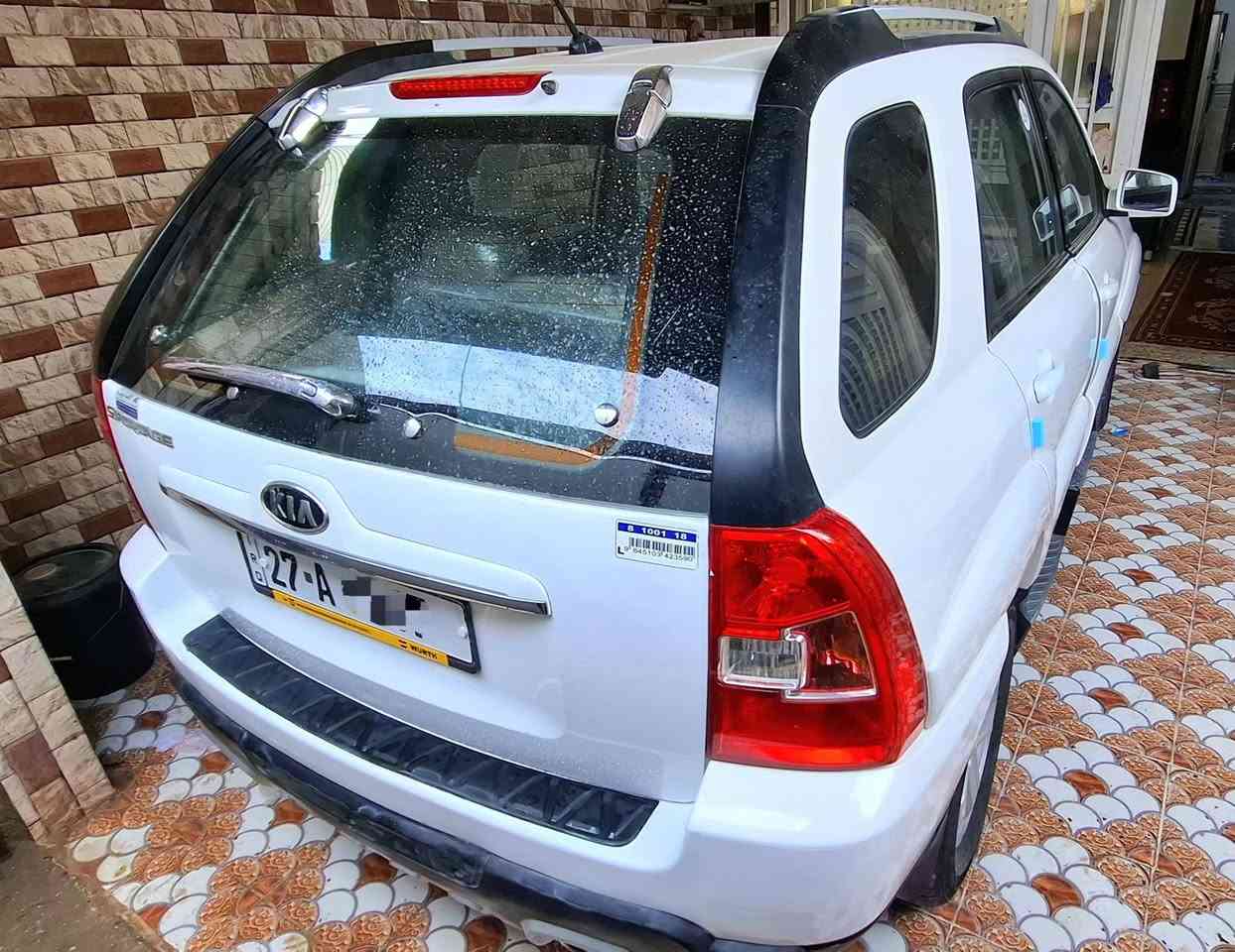 سبورتج 2009 
رقم ذي قار دولي
خليجي مكفوله من الضربه والصبغ والتبديل فقط بارد بسيط موضح بالصوره مكينه 2000 دوش فتحه بالسقف دواخل بيجي مطعمه بصاجيات السياره جاهزه مكينه وگير وتبريد وحدايه وتخم تاير مكان السياره بالشطره .
مراوس أو بيع
***********
