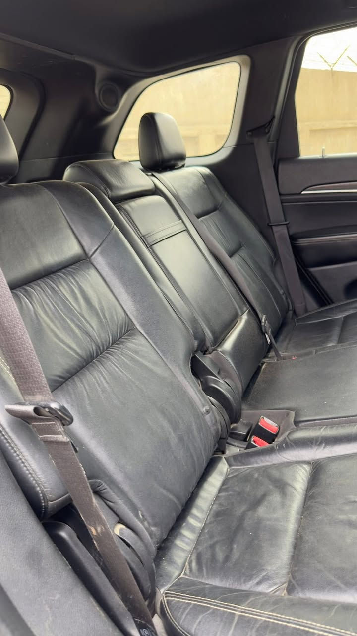 السلام عليكم (ادوات ادوات ادوات )
جيب لاريدو ٢٠١٥ لون اسود دخول جديد 
السياره كفاله كصه وعشائر وانتربول
متوئمه شماليه ارقام وسنويه 
السعر ١١٠ وبيه مجال قليل 
مكان السياره بغداد 
***********
