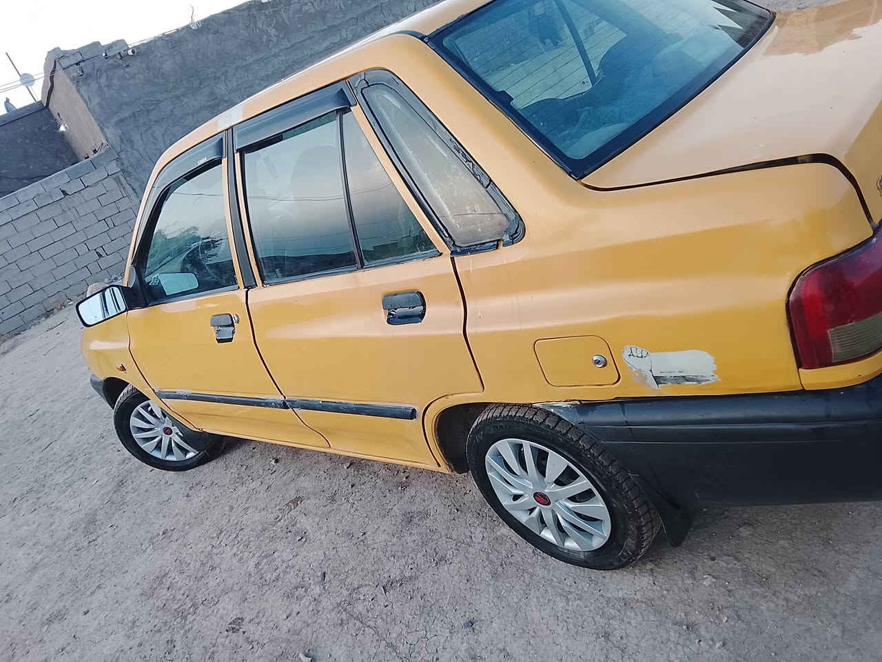 اسلام عليكم سايبه 2013 بيها جاملق فقط كير ومحرك خير من الله  مصفره هيئه وغرامات السعر 26وبيها مجال حك الجيه  رقم قادسيه انكليزي  مكان ديوانيه عفك  ***********
