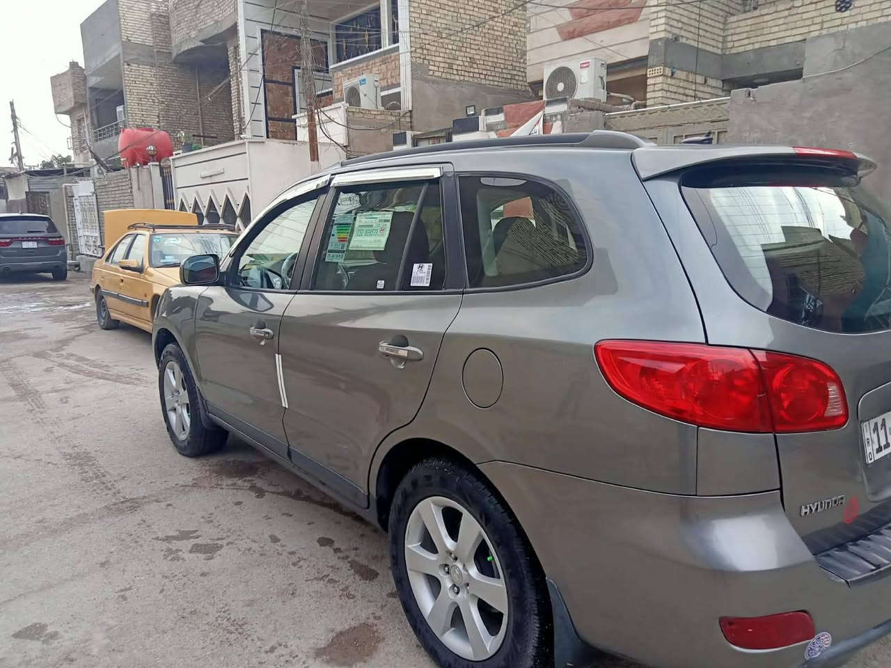 2009 فول سته سلندر فتحه فور ويل
كشن كهرباء تحكمات ستيرن 5 راكب رقم بغداد بسمي 
بيها حزام سبب جراد محرك وكير وصدر وتبريد كله مكفول تخم تاير جديد مكان بغداد م الصدر سعر 115 مجال بسيط حك الجيه رقمي ***********
