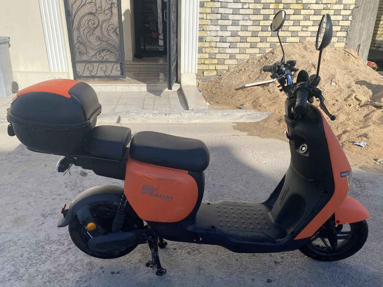 السلام عليكم دراجه شحن الريان للبيع قبل شهر اخذته من الصدريه جديده جدا بكاني بغداد شهداء السيديه  ***********
