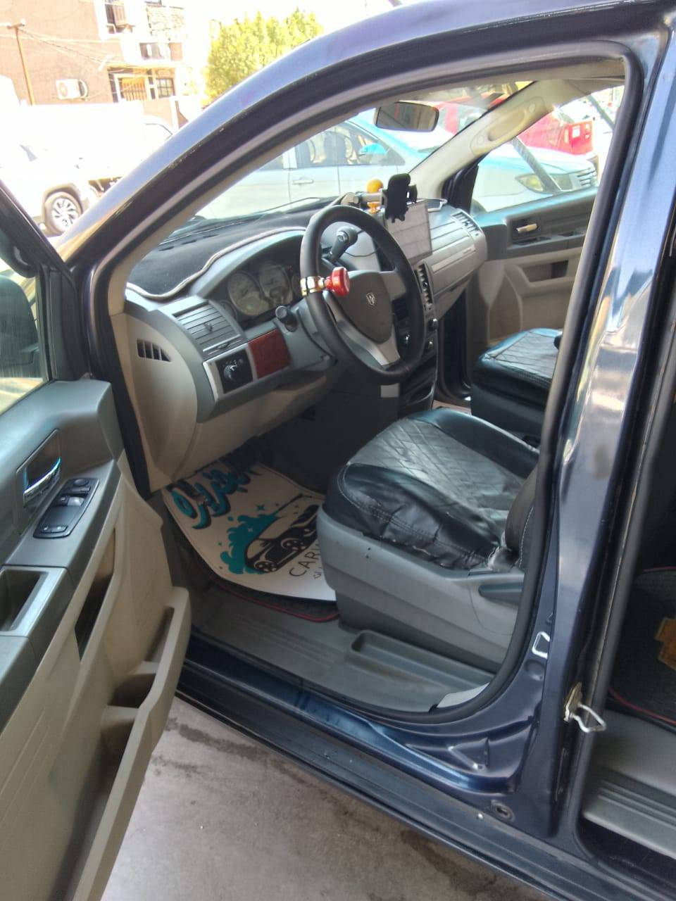 سلام عليكم شباب دوج كرفان للبيع موديل 2008 رقم بغداد بسمي الاستفسار واتساب ***********
