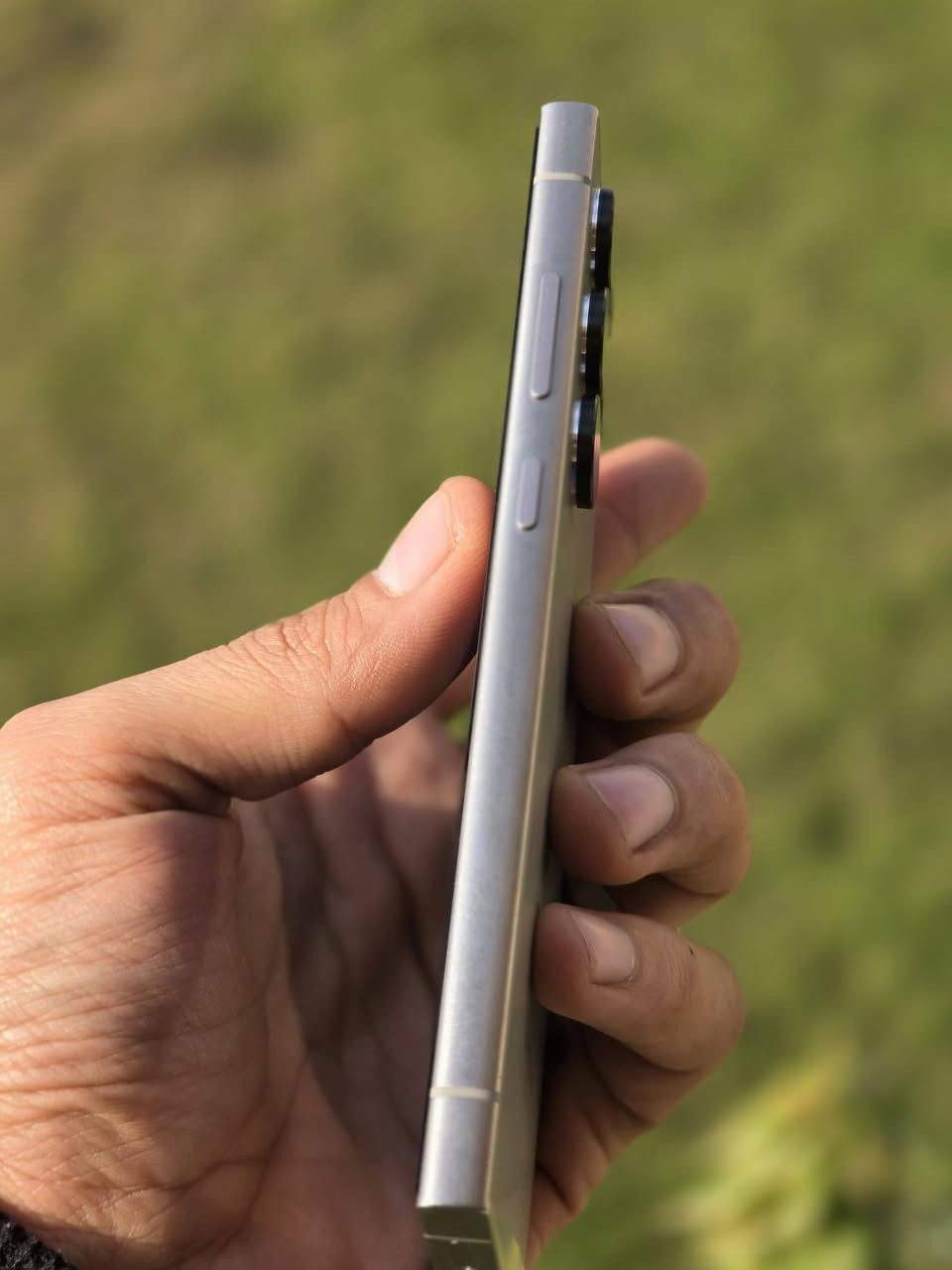 S24 Ultra  1تيرة
نظيف جدا 1 تيرة شباب !!

ضمان عين الفهد 

ذاكرة 1تيرة 

وياه الكارتون والكيبل الاصلي و 5حافضات ولاسق شاشة ولاسق عدسات   جهاز كامل مكمل 

يرحم والديكم اللي ميشتري ليكسر بحلال العالم 

1150 الف دينار

ضمان 10 ايام 

بيع فقط  للاستفسار ***********

                              ***********

ممتوفر ع النت
