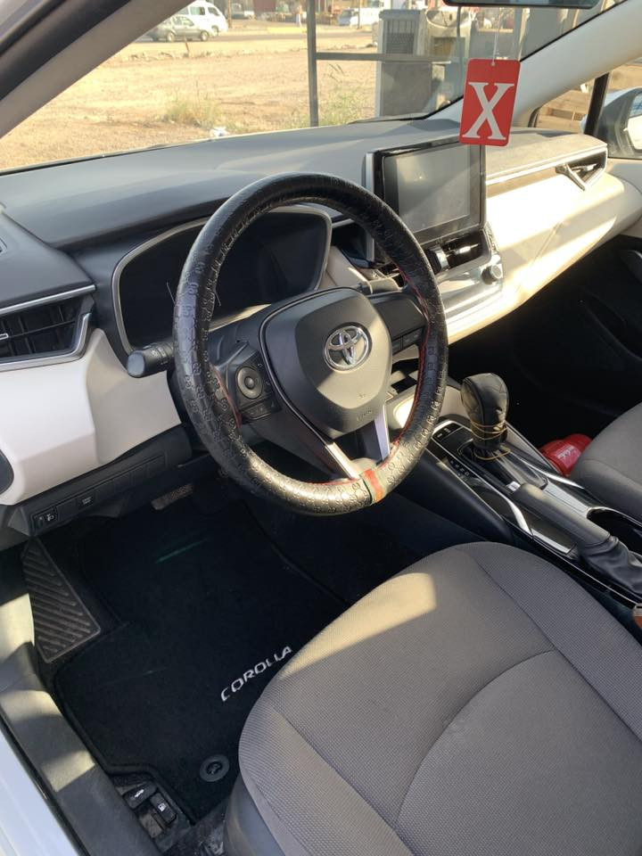 🚗 للبيع | تويوتا كورولا 2024
📍 اللون: أبيض لؤلؤي
📍 المنشأ: وكالة أصلية ساز (مو صيني)
📍 – ماشيه 63 ألف فقط
📍 المواصفات:
 • محرك 4 سلندر اقتصادي جداً (1800)
 • ناقل حركة أوتوماتيك CVT ناعم
 • شاشة لمس كبيرة + كاميرا خلفية عالية الدقة
 • نظام صوتي ممتاز + بلوتوث + USB + AUX
 • نظام توفير الوقود ECO
 • نظام تثبيت السرعة (Cruise Control)
 • فتحة سقف كهربائية
 • حساسات خلفية
 • تحكم كامل من المقود (تحكم صوتي وميديا)
 • تبريد قوي + تدفئة داخلية
 • إضاءة LED أمامية ونهارية
 • جنوط ألمنيوم وكالة 16 إنج
 • إرباقات أمامية وجانبية (سلامة عالية)
 • دخول ذكي + تشغيل بصمة
 • مرايات كهربائية قابلة للطي

      مكان السياره بغداد
ملاحضة/طخه خفيفه بنيد كد شبر وراجع bdr 
💰 السعر: 180ورقة وبيه مجال 

***********
