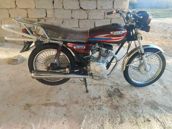 تايكر اربعه كير
موديل 22
محرك مامفتوح
كهربائيات شغاله 
سويج بلاتدي 
دشبول الكتروني 
منفيس 
نشاط فول لاصرف ولا بخار 
موطور جاهز بس تشغل وتمشي مايعوزو برغي 
السعر 475وبي مجال للشراي 
#مكان_ناحية_الزاب 
رقم ***********
