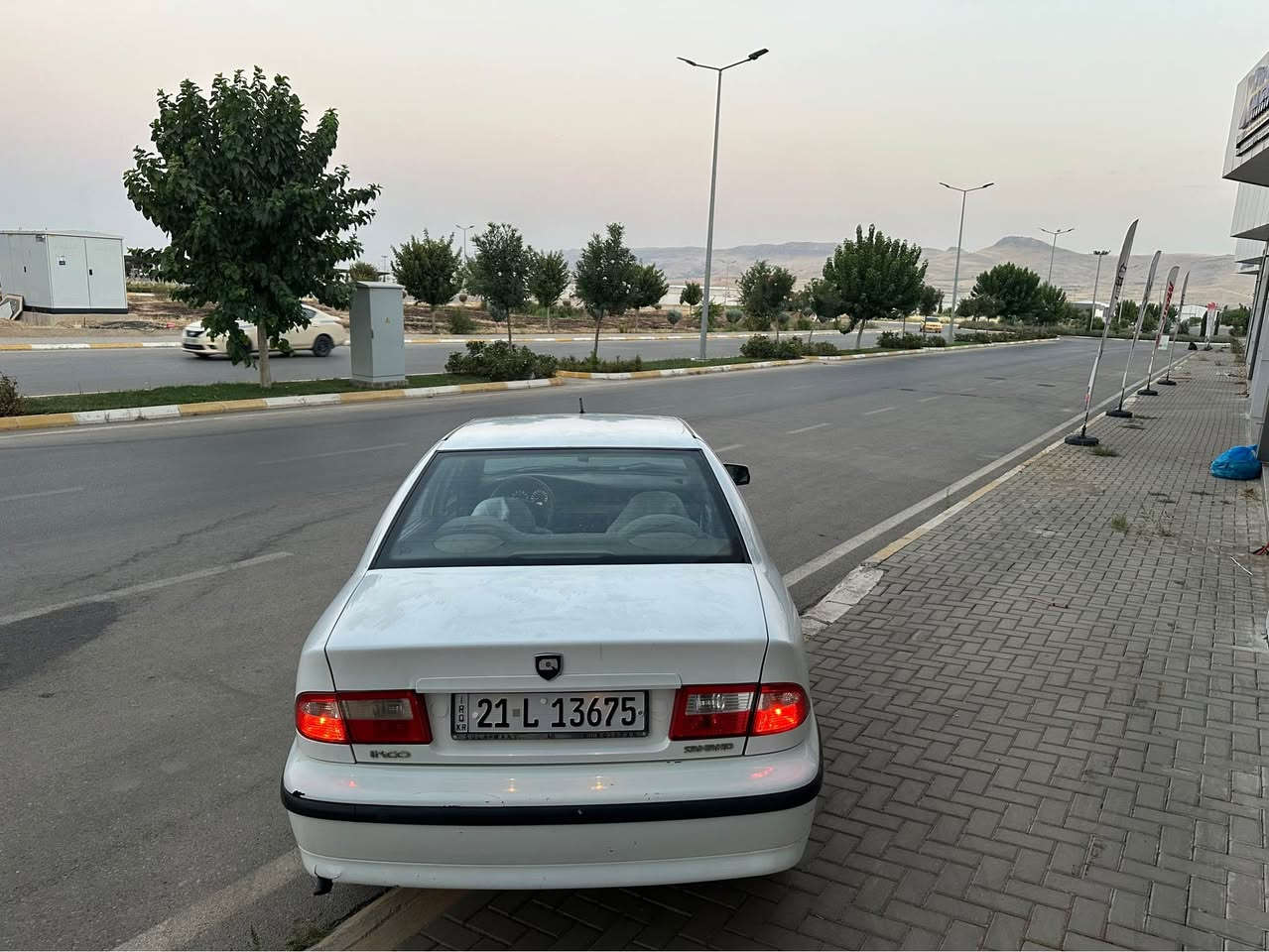 سةرتا بةناوي خواي گةورة 
صةمةند ٢٠١٢ 
گرايم شكفت 
چوار جام كارةبا 
ئاوينة كارةبا 
سيوچ كونترول مةركةزي بيلاد
تةبريد 
ناو فورميكا 
ناو زةرد 
چوار تايةي تازة 
تاقم پيش و دواي تازة 
بةشةرتي كيرو مةكينة 
سةنةوي تا٢٠٣٠ تازةية 
بي بوياخة 
١٥٩ هةزار روشتوة 
سعري ٥١ گةلاو كةميك مةجال
*********** السليمانية, العراق

