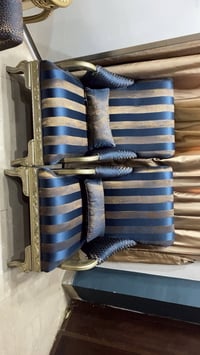 تخم جديد • ٨ مقاعد • المختار سنتر