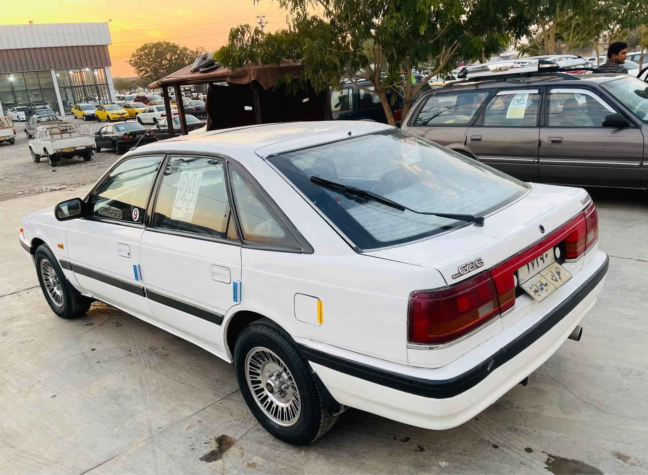 ...﷽....

....ماشاألله.... مازدا موديل ١٩٩٠ 
هةشت و بةخ گير و مةكينه بةشةرت
جام كارةبا ويل سؤپةر ،
ليدراو و رزيوى نيه و بوى مةگةرى،
سةنةوى بةسةر چووه بةشةرتى تحويل و غةرامه ، 
تندوتؤله و چركةى تيا نيه ماشاالله ،
سعر // ٤٣ 
شوين // كةلار 
***********
*********** كالار, السليمانية
