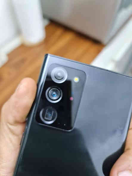 #بلاش ٢٢٥ الف 
نوت ٢٠ الترا سامسونج الجهاز مبدل شاصي والكامرات الاماميه بيهن غباار تحتاج تنضيف كلشي شغال بي عله بلاد صوت كاميرات 
سماعات فول بوبجي ٩٠ فريم 
اريدة ب٢٢٥ الف سعر بلاش بسعر شاشه فقط  
***********
بغداد الاعظميه
