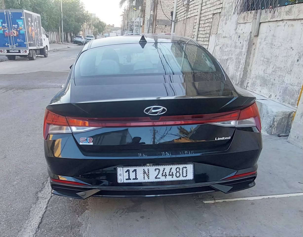 السلام عليكم 
من رخصت مدير الكروب
النترا 2023 وارد امريكي 
فول مواصفات لمتد
داخل 3  ألوان 
جانت صفره ورجعتها لونها الاصلي 
صبغ درجه اولى  
رقم بغداد مرقمه جديد 
صور الحادث بالمنشور
تخم تاير جديد قبل كم يوم شديته 
السعر  ..135 وبيها مجال 
هاتف ***********
