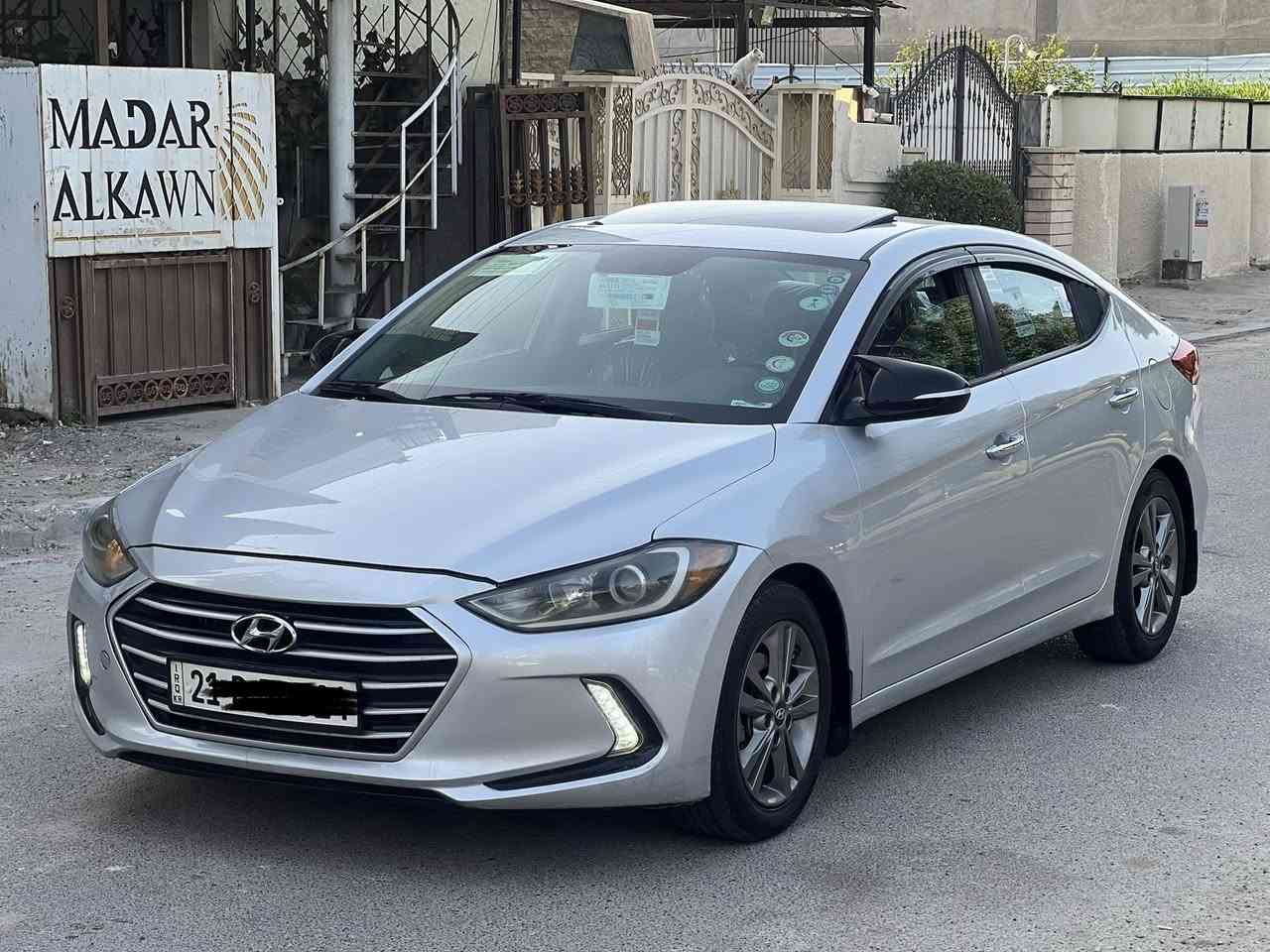 سلام عليكم
النترا موديل 18 
فول مواصفات لمتد 
فتحة بصمة كرسي كهرباء 
رادار امامي خلفي جانبي 
مكينه ممفتوحه كير ممفتوح 
امريكي بدون ايرباك 
بجم كبس ماشية 71mi
بيها تبديل قبغ جنطه 
جاملغ خلفي صبغ فقط 
صدر امامي خلفي جديد 
رقم دولي سليمانيه 
تريد وكالة تريد تحويل 
مكاني بغداد اليرموك 
سعر 126 وبيها مجال بسيط 

‭0777 485 9880‬
