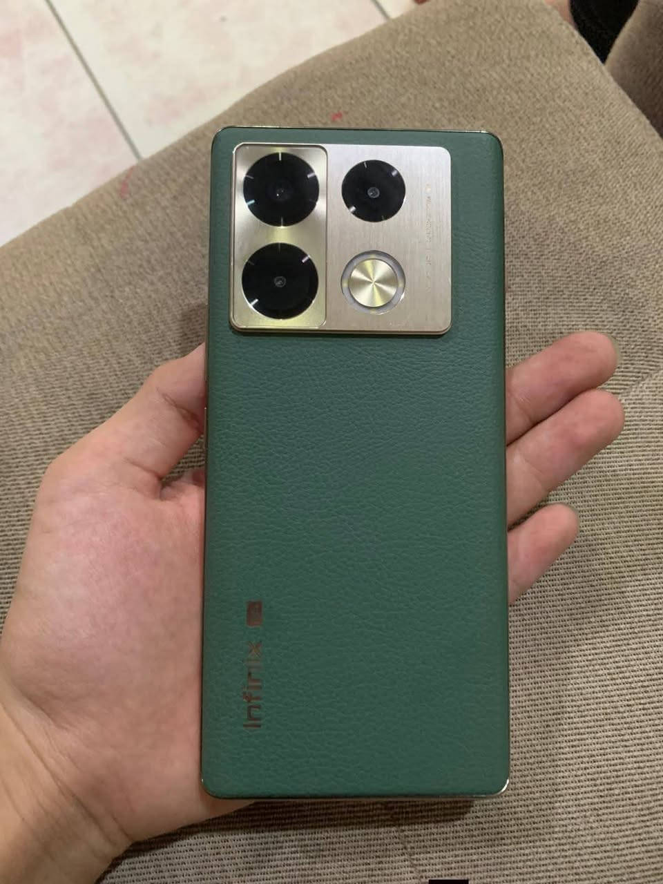 سلام عليكم
جهاز :Infinix NOTE 40 Pro+ 5G
جهاز اخو جديد استعمال شخصي وليسه العاب
ذاكره 256 
رام 12+12نسخه خاصة يعني 24 يصير👉
بطارية4600
شاحن 100واط حقيقي ويدعم خاصية الشحن
الذكي +السريع سوبر جارج
الجهاز غراضه كاملة ستعمال سبوع فقط سعره ٣٠٠ او مرواس مكاني النجف  حي ميسان


**إذا كنت صاحب هذا الإعلان وتريد حذفه لأي سبب، رجاءا أرسل رسالة إلى الدعم الفني**