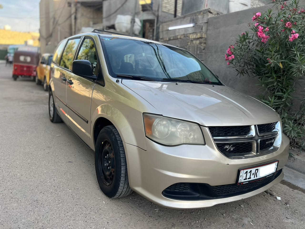 السلام عليكم دوج كراند كرڤان 2012 وارد كندي
محرك 6 سلندر   تبريد قطعة وحدة   
7 راكب  
لون ذهبي 

رقم بغداد دولي   
السعر  123 ورقة بيه مجال قليل  

العنوان بغداد

مكلف ب نشر
استفسار  رقم 
***********
