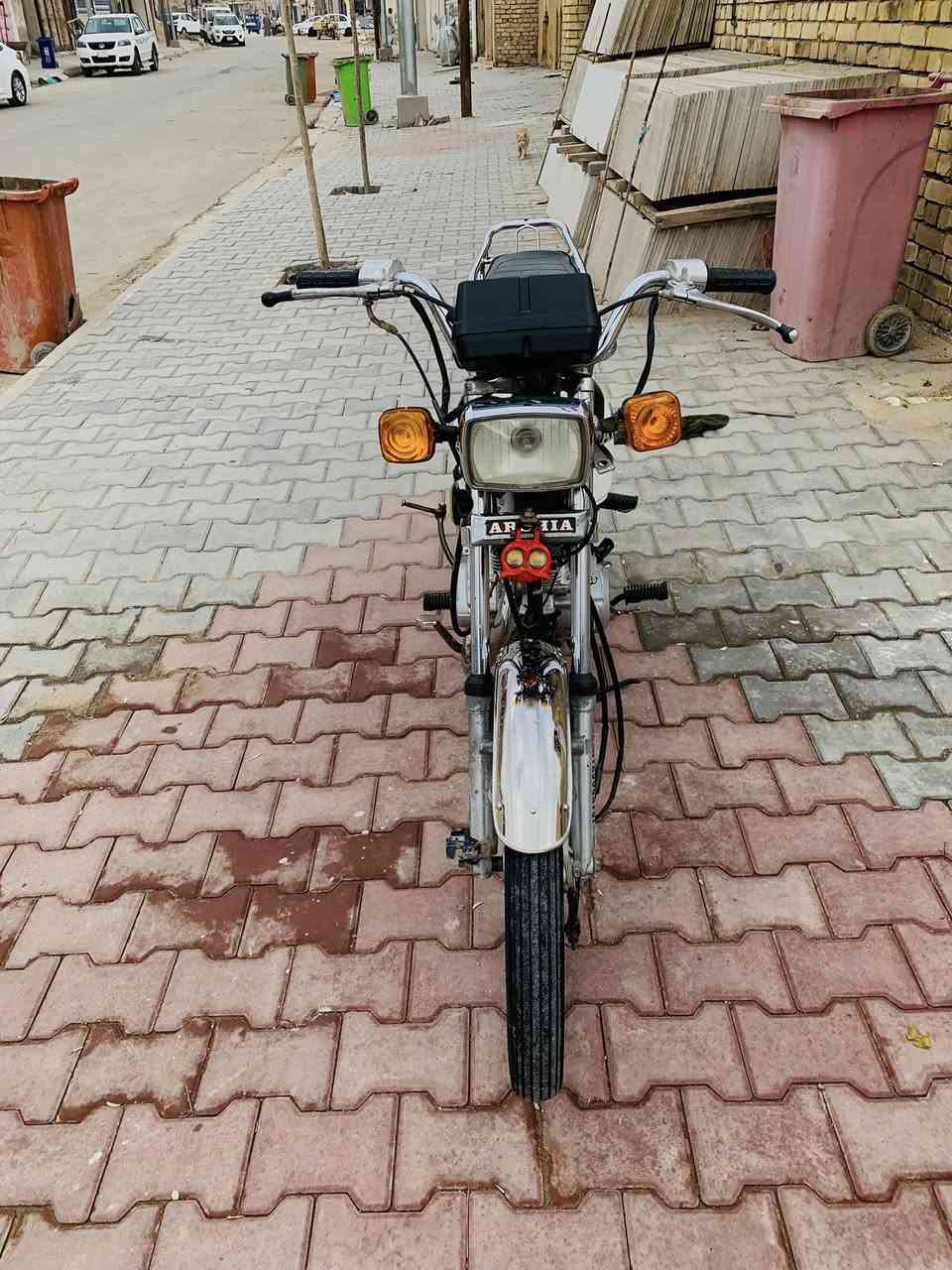 ارشا مديل ١٩ رقم وسنويه نكليزي دراجه نضيفه خير من الله سعر ٧٥٠ بيه مجال شراي يتصل بخدمته  ***********.
