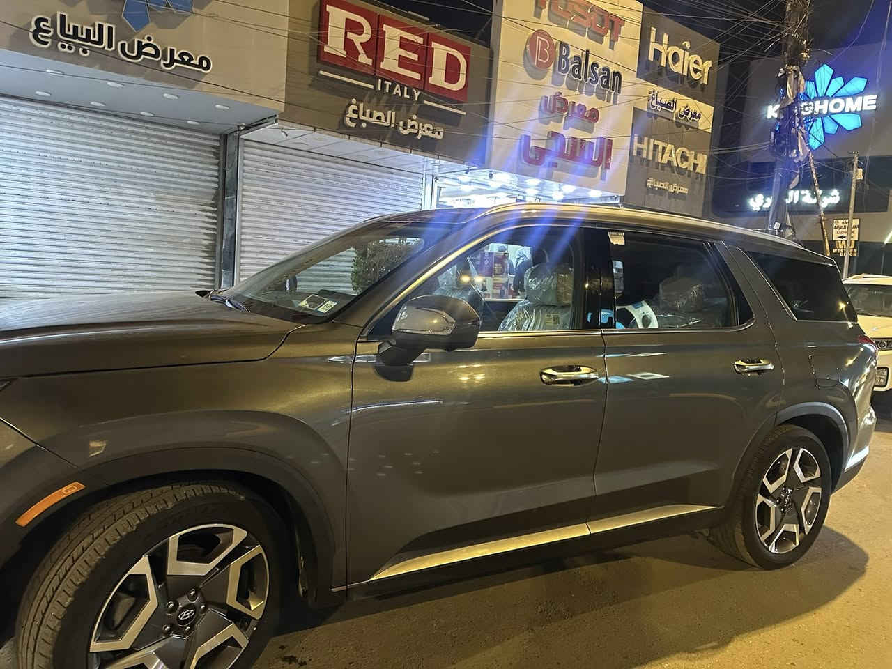 السلام عليكم سيارة للبيع هوندادي بلسياد فول للخير لمتد ٣١٠٠٠$ سيارة بدون ايرباك حادث دعامية و تصليح بنيد 
***********
***********
